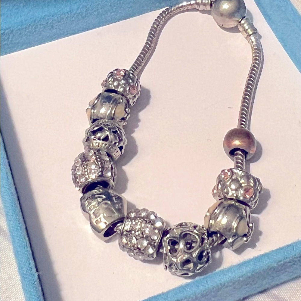 Charm bracelet - Picture 2 of 3